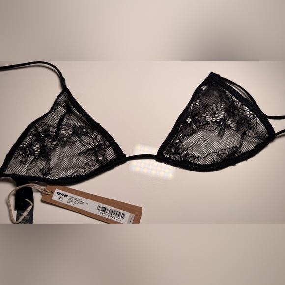 SKIMS 🖤 ultra fine micro black lace triangle string bra~ medium - Picture 4 of 8
